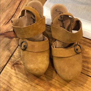 Free people wooden clogs